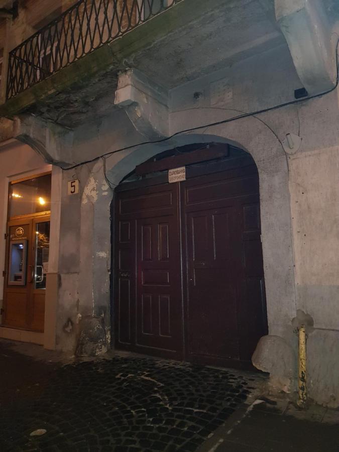 Hostel "Гном & Gnome" Leopoli Esterno foto